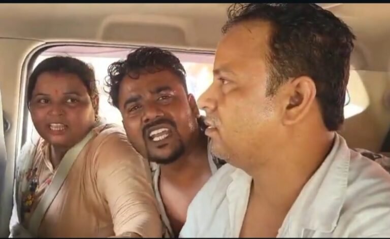 *درگاپور سٹی سینٹر سے دو نوجوانوں کو گاڑی میں بٹھا کر لے جانے پر ہنگامہ، سیاسی رنگ بھی نمایاں*