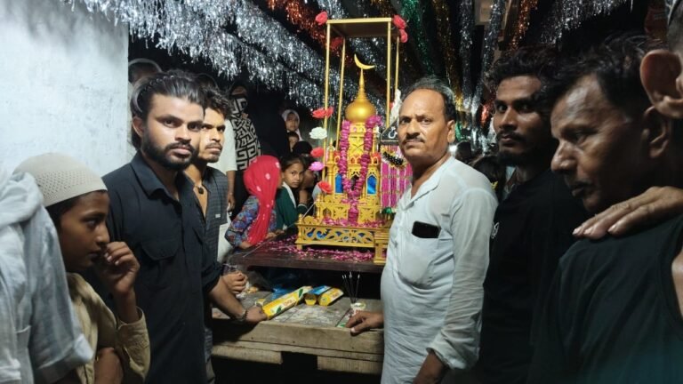 मसौली कटरा मिर्जा नगर में मोहर्रम का दसवां ताजिया जुलूस श्रद्धा एवं शांतिपूर्ण माहौल में संपन्न