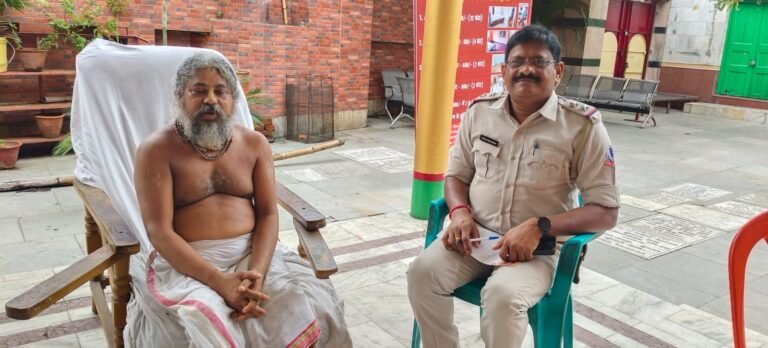 रथयात्रा 2026: बराकर पुलिस अलर्ट, फाड़ी प्रभारी ने गोरंगगो मंदिर पहुँचकर साधु बाबा से लिया सुरक्षा फीडबैक