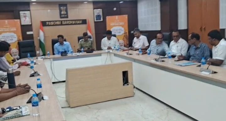 रथयात्रा उत्सव: राज्य सरकार ने पूजा समितियों को सौंपी 5 लाख रुपये की वित्तीय सहायता, वर्धमान जिला मजिस्ट्रेट कार्यालय में चेक वितरित