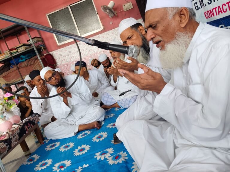 *مدرسہ خدیجۃ الکبریٰ، آسنسول میں تکمیلِ حفظِ قرآن کریم اور دعائیہ مجلس کا روح پرور انعقاد*