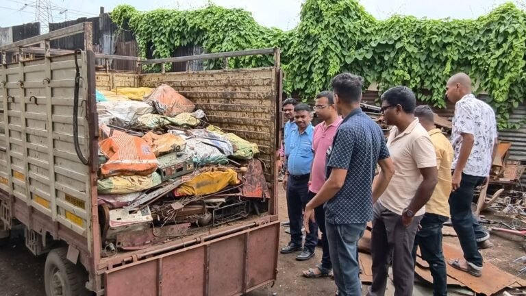 आसनसोल में अवैध लोहा कारोबार पर पुलिस का बड़ा शिकंजा, तीन थाना क्षेत्रों में देर रात ताबड़तोड़ छापेमारी