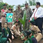 पर्यावरण संरक्षण: ग्रीन प्वाइंट एकेडमी के एनसीसी कैडेटों ने रोपे पौधे