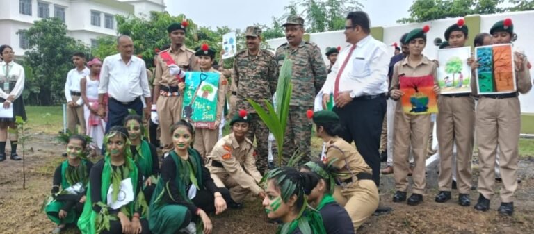 पर्यावरण संरक्षण: ग्रीन प्वाइंट एकेडमी के एनसीसी कैडेटों ने रोपे पौधे