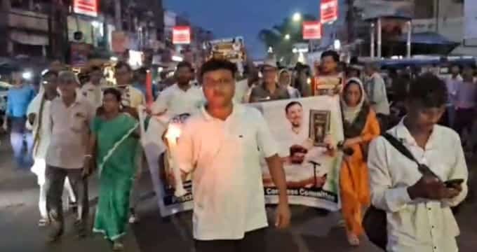 *कैंडल मार्च से दहला नियमतपुर: राहुल गांधी की गिरफ्तारी और छात्रों पर लाठीचार्ज के विरोध में उतरी कांग्रेस*