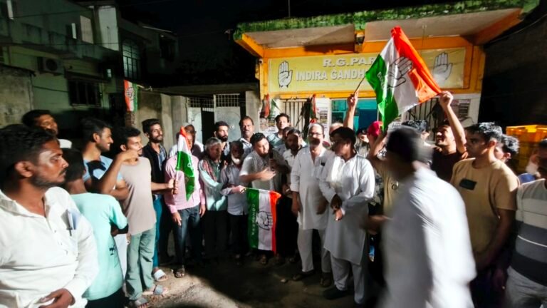 कुल्टी में कांग्रेस का शक्ति प्रदर्शन: 21 जुलाई की कोलकाता रैली से पहले TMC को बड़ा झटका, दर्जनों कार्यकर्ता कांग्रेस में शामिल