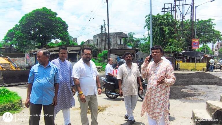 कुल्टी विधानसभा के नियामतपुर–इस्को रोड की जर्जर सड़क की हुई तत्काल मरम्मत, लोगों को मिली बड़ी राहत