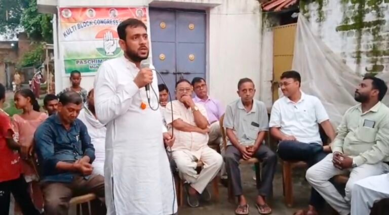 कुल्टी में तृणमूल और भाजपा को भारी शिकस्त: 30 परिवारों के साथ बीजेपी अल्पसंख्यक मोर्चा के जिला सचिव मो. इरफान कांग्रेस में शामिल