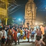 सीधेश्वरी नाथ मंदिर में उमड़ी भक्तों की भारी भीड़, मंत्री डॉ. अजय पोद्दार समेत स्वयंसेवियों ने की कांवड़ियों की सेवा