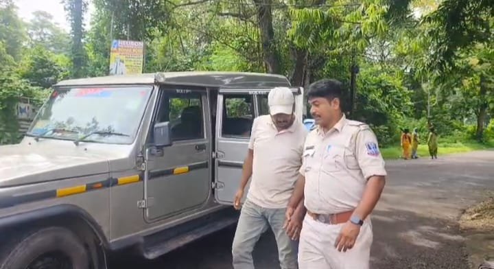 रामपुर MVI महाघोटाला: पुलिस की बड़ी कार्रवाई, 5 लाख कैश और खुफिया डायरियों के साथ दलाल बबलू भंडारी दबोचा