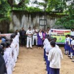 ट्रैफिक पुलिस ने सड़क सुरक्षा और वृक्षारोपण को लेकर चलाया जागरूकता अभियान