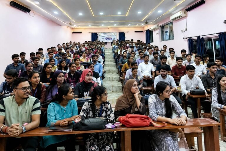 जब कॉलेज परिसर बना 'संसद भवन': छात्रों ने सीखे संसदीय मर्यादा और संविधान के पाठ