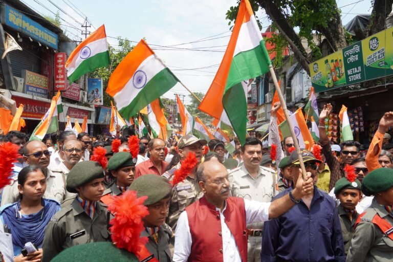 देशभक्ति के रंग में रंगा बराकर, गूंजे 'भारत माता की जय' के नारे