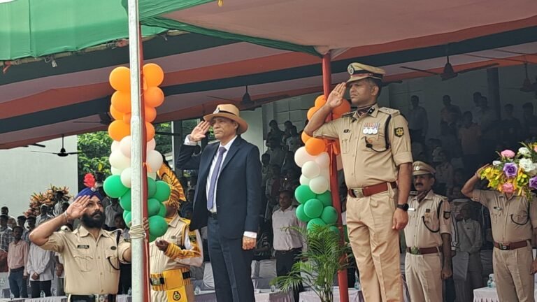बर्नपुर स्टेडियम में IISCO स्टील प्लांट का भव्य स्वतंत्रता दिवस समारोह बर्नपुर स्टेडियम में IISCO स्टील प्लांट का भव्य स्वतंत्रता दिवस समारोह