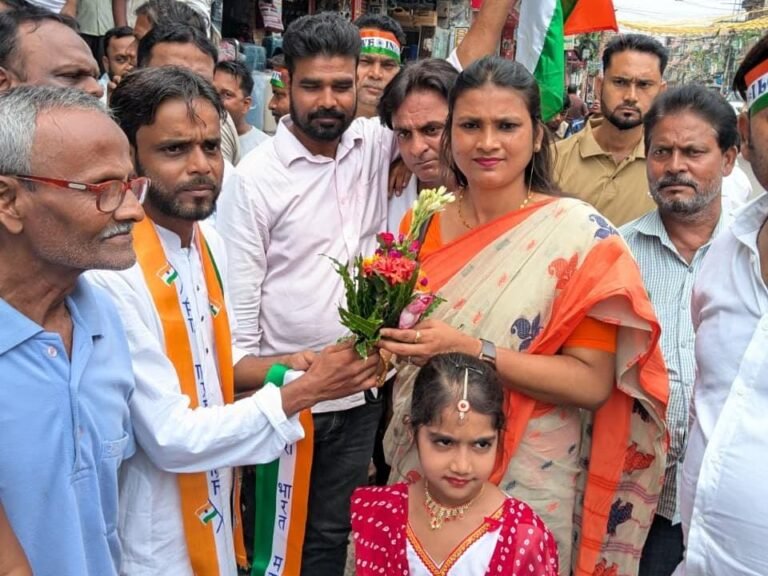 तिरंगे के सम्मान में झुका बराकर: लीडर्स क्लब के आयोजन में बच्चों को मिले पुरस्कार, जुटे कई दिग्गज