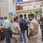 मैथन ‘अतिथि निवास’ पर मालिकाना हक का महासंग्राम: किसका है तीर्थयात्रियों का आशियाना?  जमीन विवाद के भंवर में फंसा आसनसोल नगर निगम का प्रोजेक्ट, सच तलाशने नक्शा-दस्तावेज लेकर मौके पर पहुंची कोर्ट और BLRO की टीम