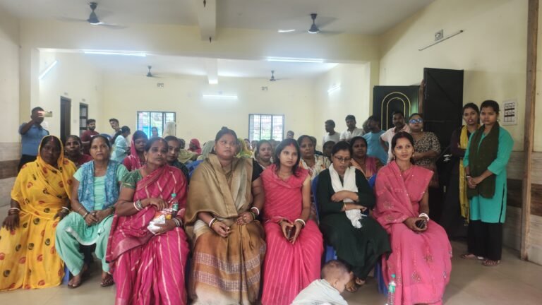 आसनसोल दुर्गापुर पुलिस कमिश्नरेट की ओर से नियामतपुर फाड़ी द्वारा बुधवार की संध्या वार्ड नंबर 60 में महिला जागरूकता अभियान चलाया.