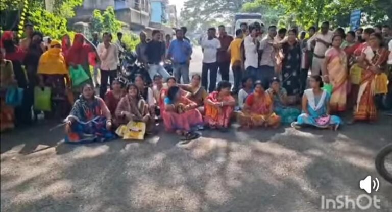 ‘अन्नपूर्णा’ के पैसे पर ‘संग्राम’: पुरुलिया में फूटा महिलाओं का गुस्सा, 5 घंटे तक नेशनल हाईवे जाम!