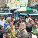 चुनावी वादों की खुली पोल: लखियाबाद में महिलाओं का चक्का जाम, पूछा- ‘वोट सबका तो योजना में सौतेला व्यवहार क्यों?’