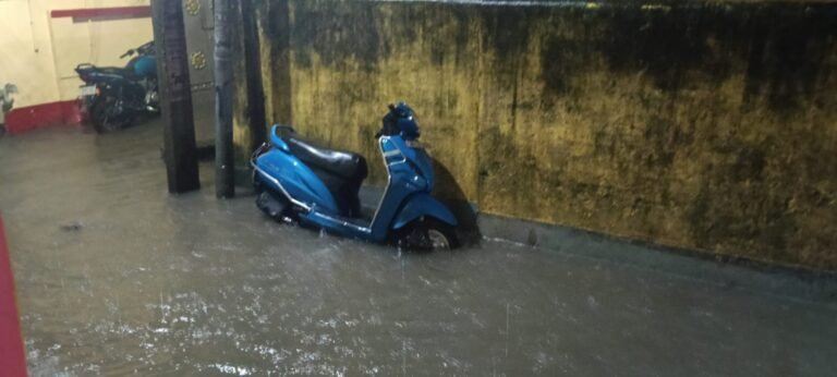 Heavy Rainfall Causes Waterlogging in Kharagpur