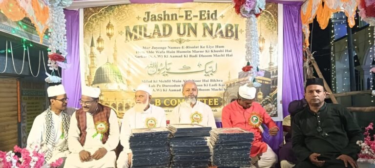 * جشن عید میلاد النبی کے موقع پر کے،بی کمیٹی،شنکر پر، بھدرک کا جلوس محمدی کے شرکاء کو استقبالیہ پیش کیا گیا۔*