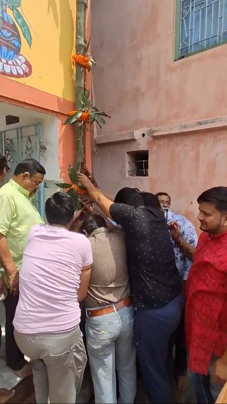 बेगुनिया सार्वजनीन दुर्गापूजा का खूंटी पूजन संपन्न, भव्य तैयारियों का हुआ शुभारंभ