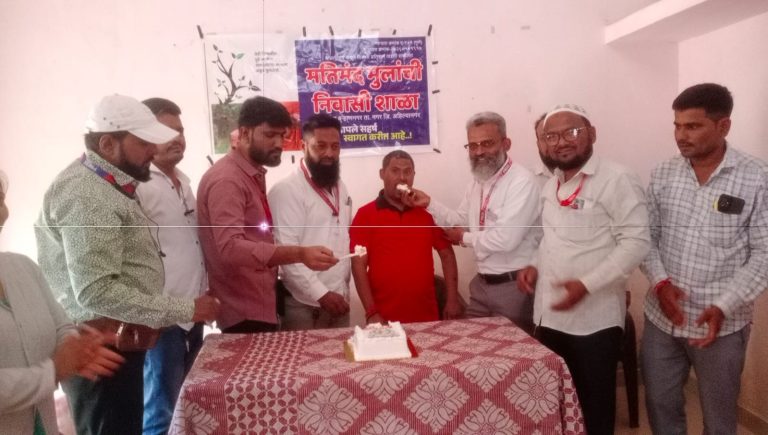 इंडियन जर्नलिस्ट एसोसिएशन अहिल्यानगर ने बच्चों के साथ खुशियां बांटकर दिया मानवता, संवेदना और सामाजिक जिम्मेदारी का संदेश।