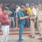 दुर्गापुर के सिटी सेंटर में खाद्य विभाग की छापेमारी, बासी खाना और फंगसयुक्त खाद्य पदार्थ मिलने से हड़कंप