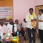 इंडियन जर्नलिस्ट एसोसिएशन की 18 वर्षों की संघर्षपूर्ण एवं गौरवशाली यात्रा का उत्सव हिंगोली में केक काटकर मनाया गया।