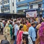 *अन्नपूर्णा भंडार का पैसा नहीं मिलने से आक्रोश, महिलाओं ने घेरा आसनसोल SDO ऑफिस, दी सड़क जाम की चेतावनी*