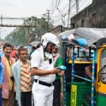 त्योहारों से पहले बराकर में ऑटो चालकों पर ट्रैफिक पुलिस का शिकंजा!  स्पेशल ड्राइव में 4 ऑटो पर ₹10-₹10 हजार का जुर्माना  बिना फिटनेस ऑटो, गलत पार्किंग और अधूरे दस्तावेजों पर सख्ती; 8-9 ऑटो चालकों पर भी कार्रवाई