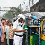 त्योहारों से पहले बराकर में ऑटो चालकों पर ट्रैफिक पुलिस का शिकंजा!  स्पेशल ड्राइव में 4 ऑटो पर ₹10-₹10 हजार का जुर्माना  बिना फिटनेस ऑटो, गलत पार्किंग और अधूरे दस्तावेजों पर सख्ती; 8-9 ऑटो चालकों पर भी कार्रवाई