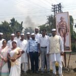 गांधी जयंती पर तिरंगा पदयात्रा, इसको रोड पर स्थापित हुई महात्मा गांधी की प्रतिमा  महात्मा गांधी मेमोरियल फाउंडेशन के बैनर तले निकली पदयात्रा, गांधी मोड़ के नाम से जाना जाएगा इसको मोड