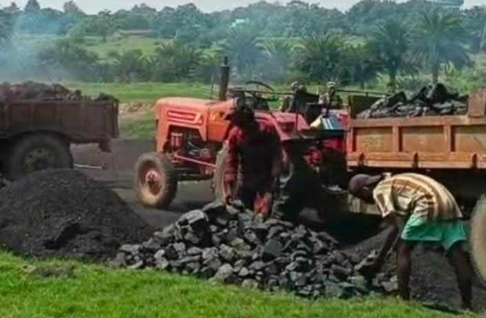 20 टन कोयला पकड़ा, लेकिन असली खेल अब भी बेनकाब नहीं!  सत्ता बदली, दावे बदले… फिर भी कोयला तस्करी का खेल जारी?
