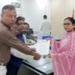 انڈین جرنلسٹس ایسوسی ایشن نے صحافیوں کی آواز کو دبانے کی کوششوں کے خلاف ایک میمورنڈم پیش کیا