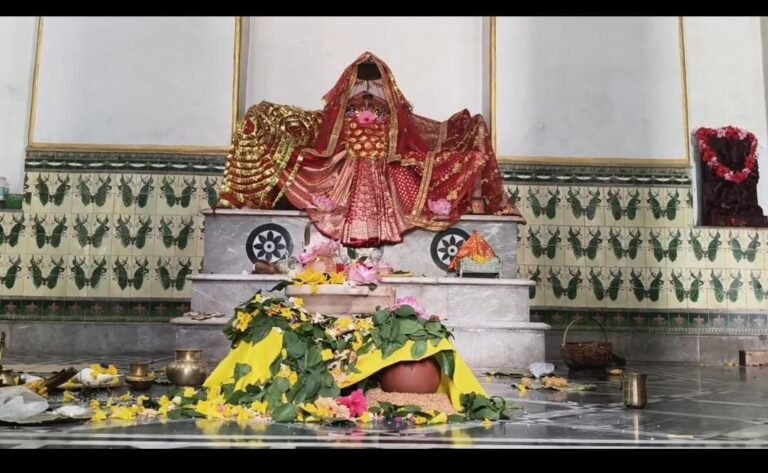 पुरुलिया काशीपुर के पंचकोट राजबासा में दुर्गा पूजा शुरू