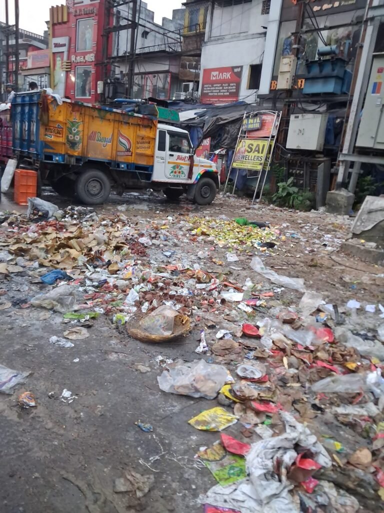 आसनसोल में बढ़ती गंदगी और अव्यवस्था पर उठे सवाल, तत्काल कार्रवाई की मांग*