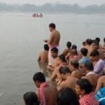पितृ पक्ष के समापन पर बराकर और दामोदर नदी घाटों पर उमड़ी श्रद्धालुओं की भीड़