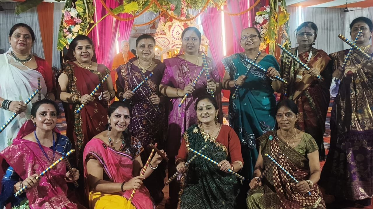 67 वर्षों की गौरवशाली परंपरा का आगाज! बराकर में कलश स्थापना के साथ गूंजा गरबा-डांडिया का उल्लास