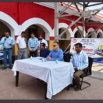 *खड़गपुर स्टेशन पर रेल जन संवाद: DRM ललित मोहन पांडेय ने यात्रियों से किया संवाद, स्वच्छता का दिया संदेश*
