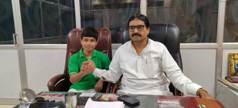 जनता के बीच मजबूत पकड़, सादगी और मिलनसार व्यवहार से विधायक सुरेश यादव को मिल रहा जनसमर्थन