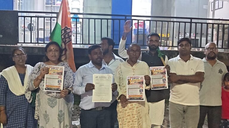 50 मिनट की देरी ने खोल दी फायर सिस्टम की पोल! नियामतपुर की आग के बाद कुल्टी में स्थायी दमकल केंद्र की मांग तेज कांग्रेस का सवाल—आग बुझाने के लिए 50 मिनट इंतजार क्यों? पूजा से पहले कुल्टी में अस्थायी फायर ब्रिगेड तैनात करने की मांग